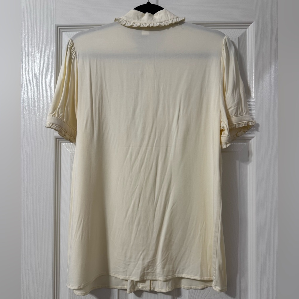✨SOLD✨Hot Topic Antique White Ruffle Bow Woven Button-Up ✨NWT - Picture 6 of 6